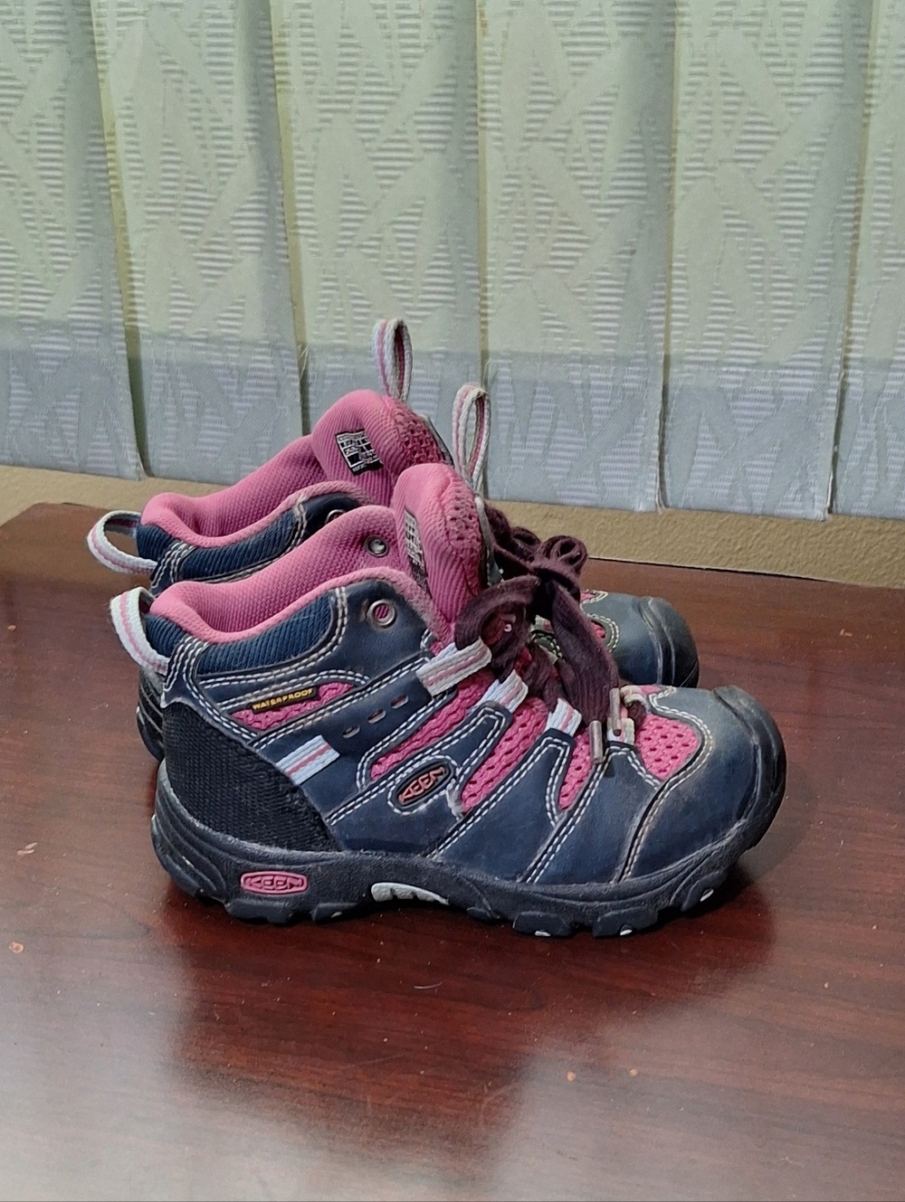 Keen Hiking Shoes Runners
